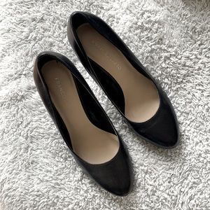 Black Franco Sarto pumps!